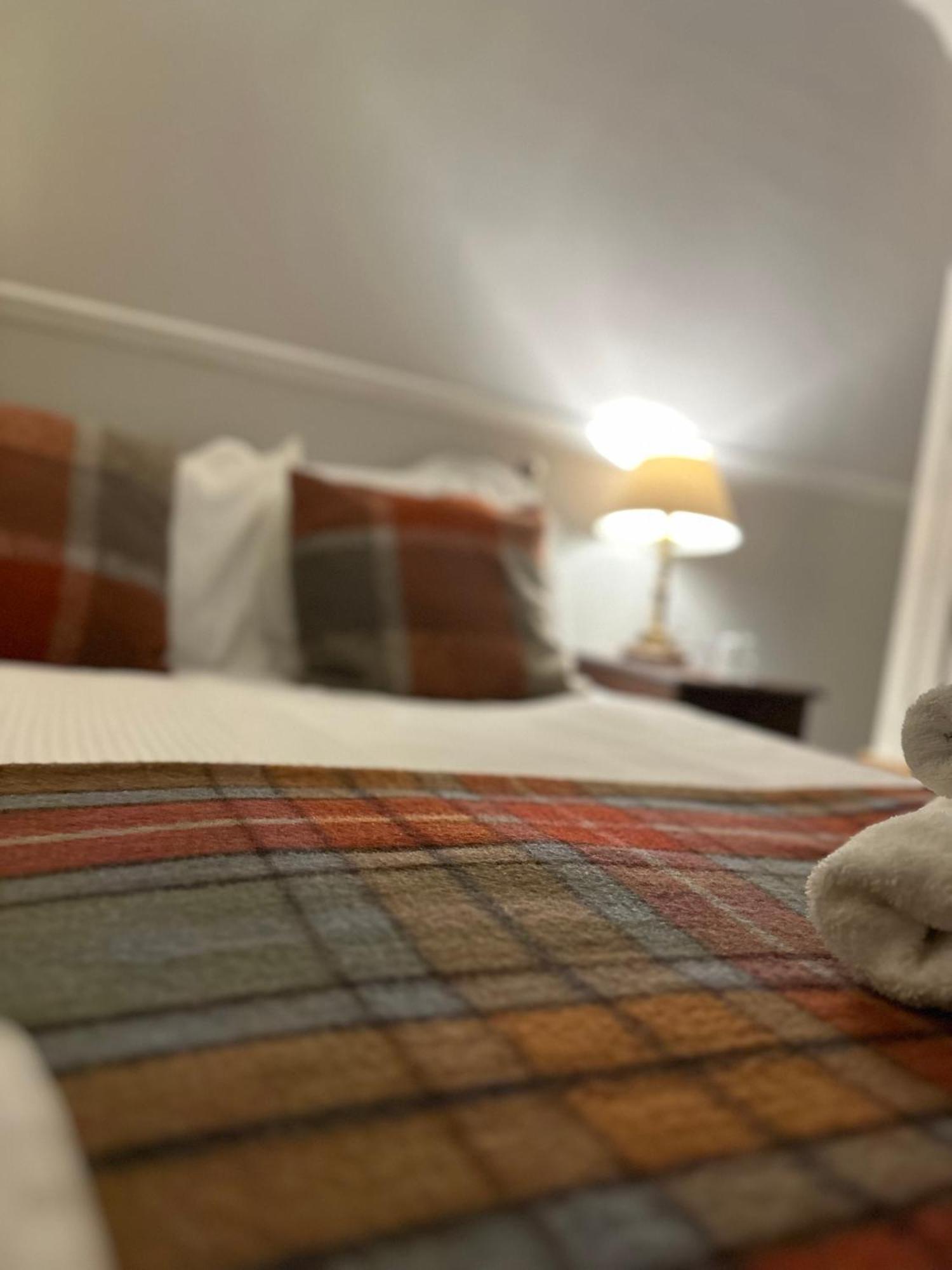 The Kings Arms Inn Montacute Szoba fotó